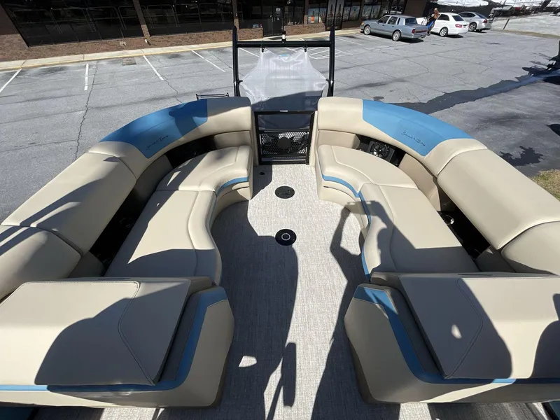 Slide: The Image of South Bay 525 RS 2023 - 28