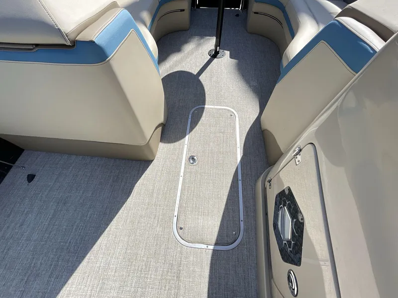 Slide: The Image of South Bay 525 RS 2023 - 31