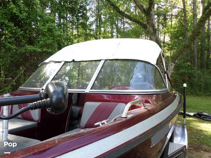 Slide: The Image of 2015 Stratos 486 SF for sale in Braxton, MS - 18