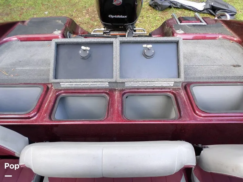 Slide: The Image of 2015 Stratos 486 SF for sale in Braxton, MS - 19