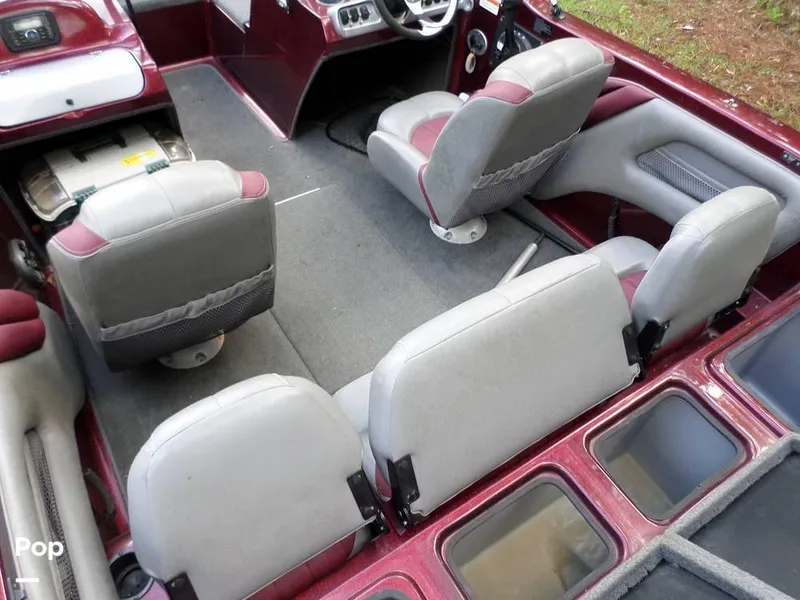 Slide: The Image of 2015 Stratos 486 SF for sale in Braxton, MS - 33