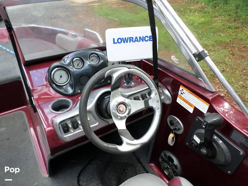 Slide: The Image of 2015 Stratos 486 SF for sale in Braxton, MS - 45