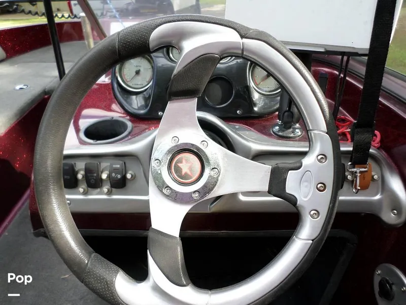 Slide: The Image of 2015 Stratos 486 SF for sale in Braxton, MS - 46