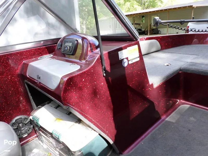 Slide: The Image of 2015 Stratos 486 SF for sale in Braxton, MS - 52