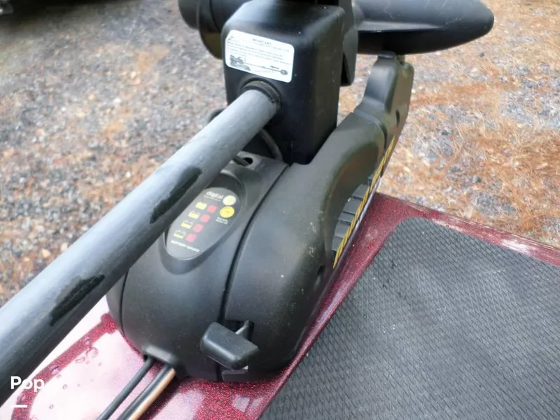 Slide: The Image of 2015 Stratos 486 SF for sale in Braxton, MS - 68