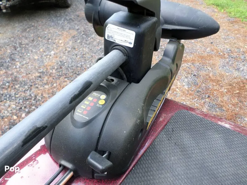 Slide: The Image of 2015 Stratos 486 SF for sale in Braxton, MS - 69