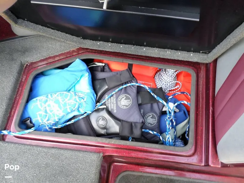 Slide: The Image of 2015 Stratos 486 SF for sale in Braxton, MS - 70