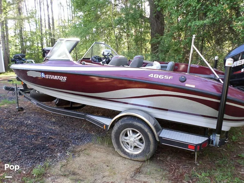 Slide: The Image of 2015 Stratos 486 SF for sale in Braxton, MS - 8
