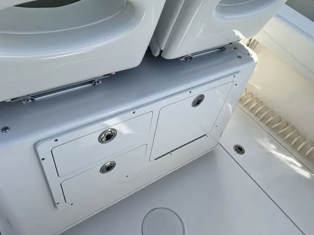 Slide: The Image of Cobia 262 Center Console 2023 - 15