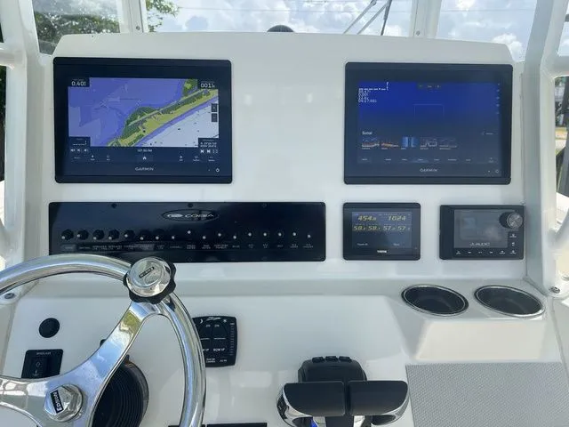 Slide: The Image of Cobia 262 Center Console 2023 - 9