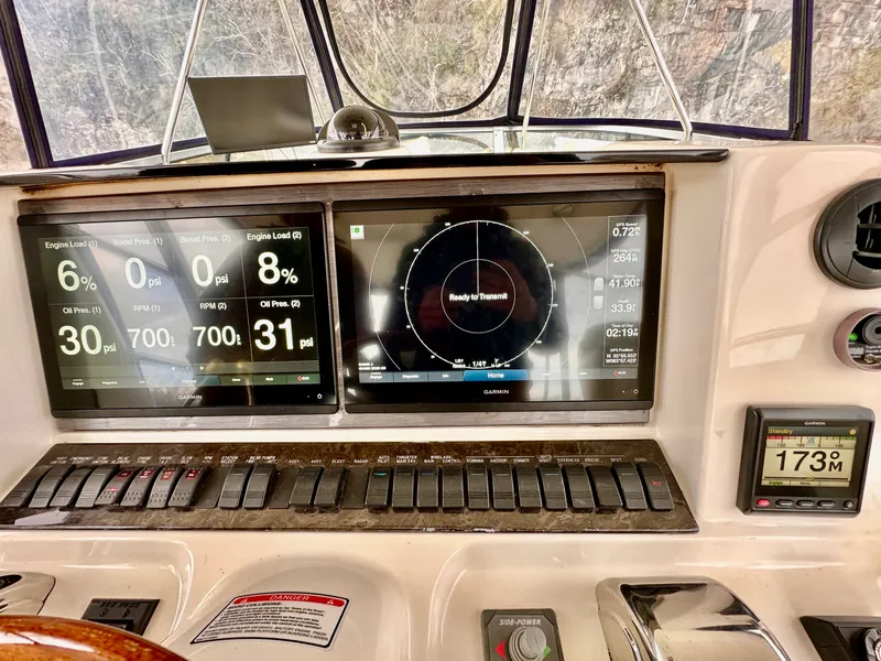 Slide: The Image of Sea Ray 500 Sedan Bridge 2005 - 46