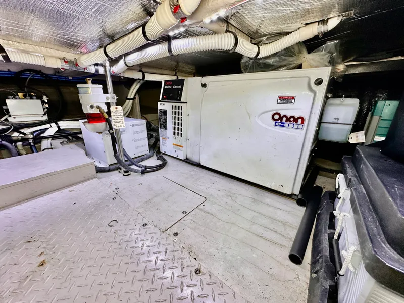 Slide: The Image of Sea Ray 500 Sedan Bridge 2005 - 56