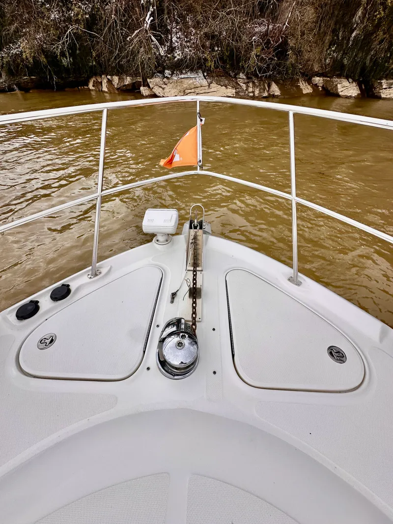 Slide: The Image of Sea Ray 500 Sedan Bridge 2005 - 35