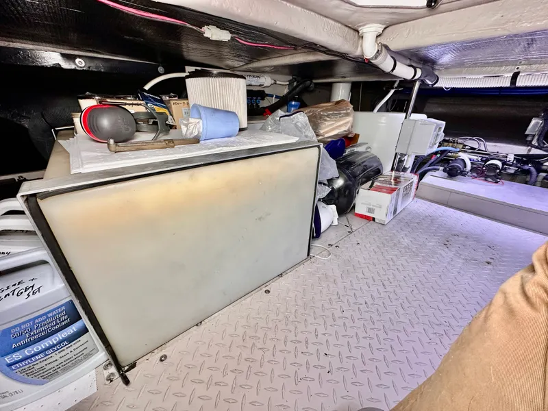 Slide: The Image of Sea Ray 500 Sedan Bridge 2005 - 57