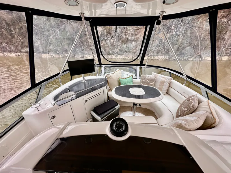 Slide: The Image of Sea Ray 500 Sedan Bridge 2005 - 51