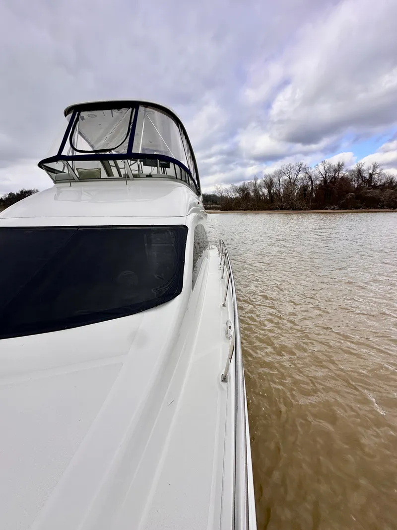 Slide: The Image of Sea Ray 500 Sedan Bridge 2005 - 38