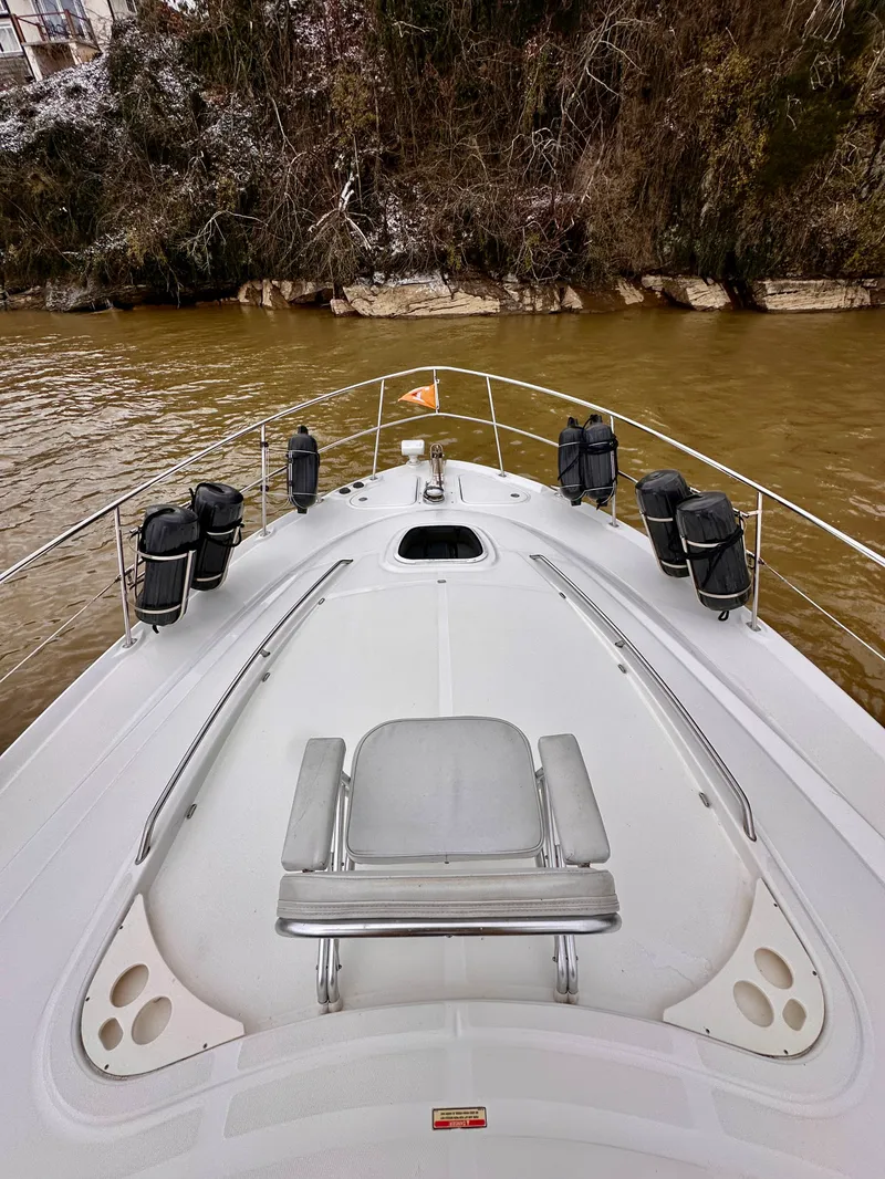 Slide: The Image of Sea Ray 500 Sedan Bridge 2005 - 36