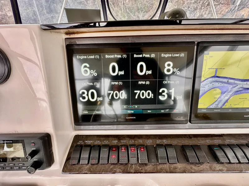 Slide: The Image of Sea Ray 500 Sedan Bridge 2005 - 45