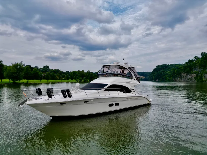 Slide: The Image of Sea Ray 500 Sedan Bridge 2005 - 6