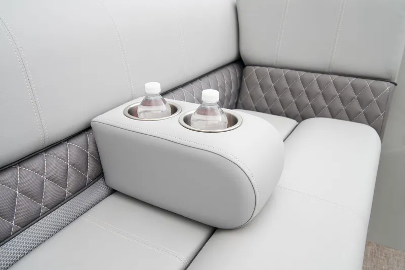 Slide: The Image of Ranger Reata 220C - 17