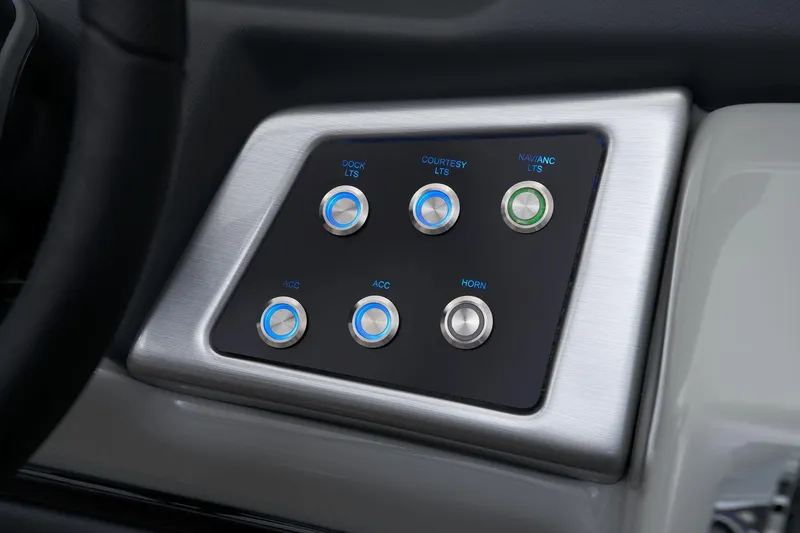 Slide: The Image of Ranger Reata 220C - 23