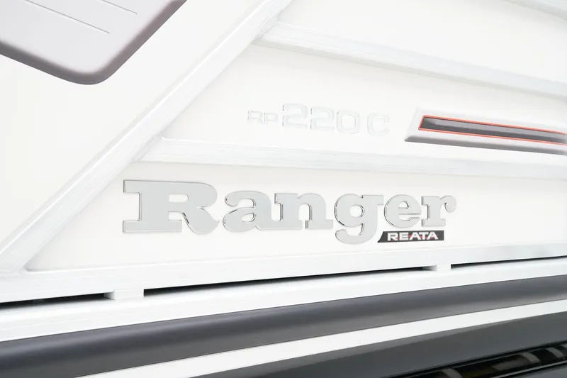 Slide: The Image of Ranger Reata 220C - 32