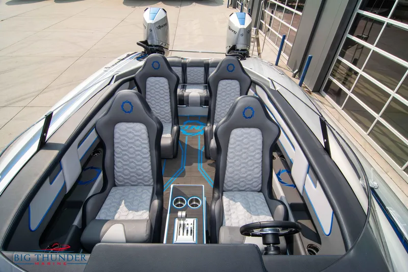 Slide: The Image of Fountain 34 Thundercat 2025 - 51