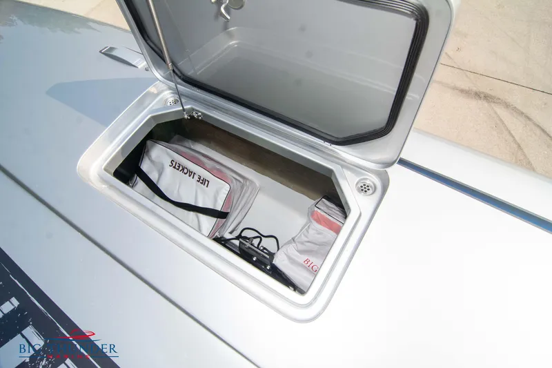 Slide: The Image of Fountain 34 Thundercat 2025 - 58