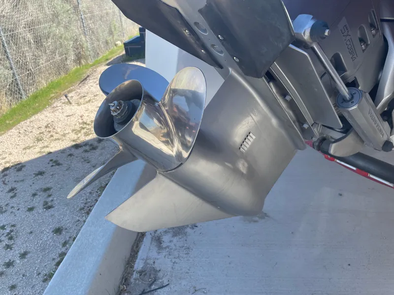 Slide: The Image of Close-up of a 1996 Four Winns 190 Horizon DLX boat propeller. - 35