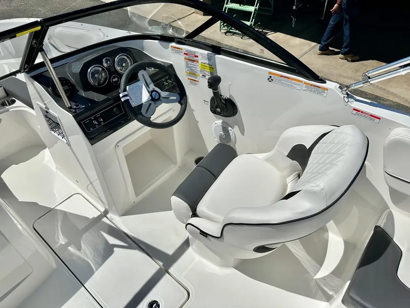 Slide: The Image of Bayliner VR4 Bowrider - Outboard w/ 150HP Mercury! 2023 - 12