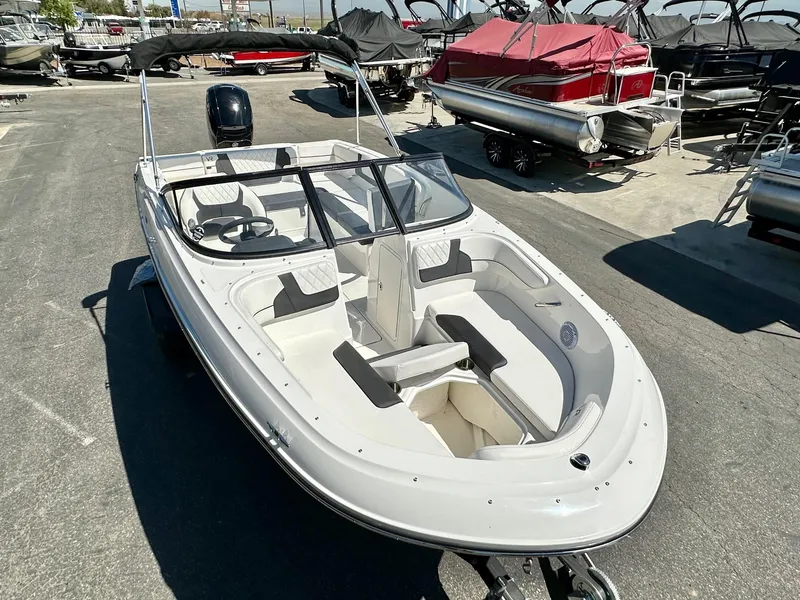 Slide: The Image of Bayliner VR4 Bowrider - Outboard w/ 150HP Mercury! 2023 - 6