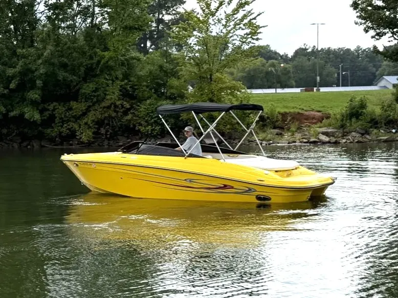 The Image of Four Winns 210 HORIZON 2006 - 0