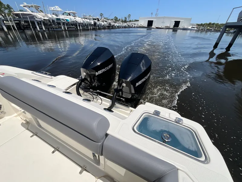 Slide: The Image of Boston Whaler 250 Outrage 2027 - 5