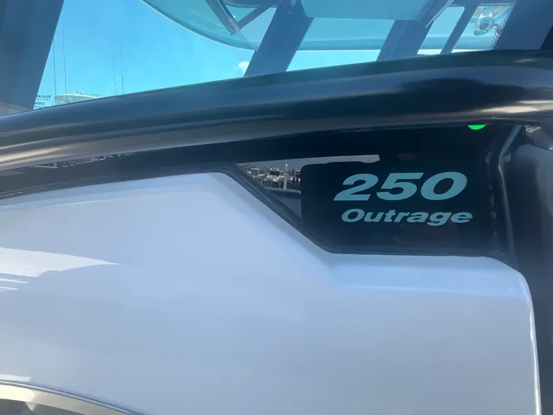 Slide: The Image of Boston Whaler 250 Outrage 2027 - 21