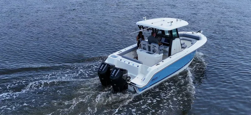 Slide: The Image of Boston Whaler 250 Outrage 2027 - 3