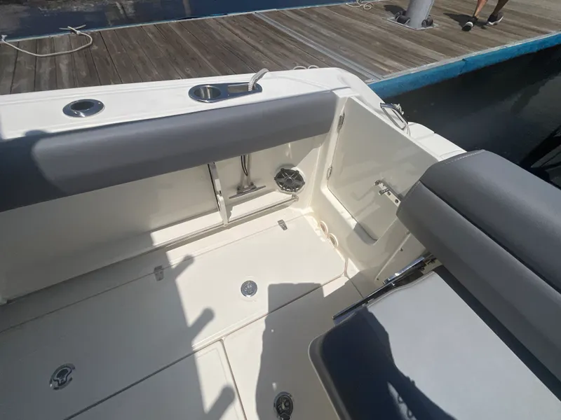Slide: The Image of Boston Whaler 250 Outrage 2027 - 8