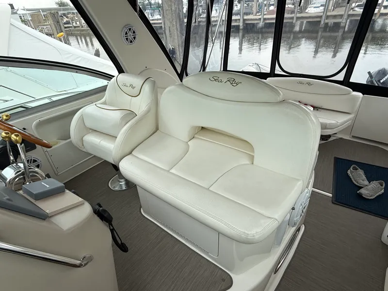 Slide: The Image of Sea Ray 340 SUNDANCER 1999 - 4