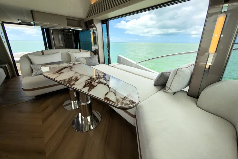 Slide: The Image of Galeon 520FLY 2027 - 13