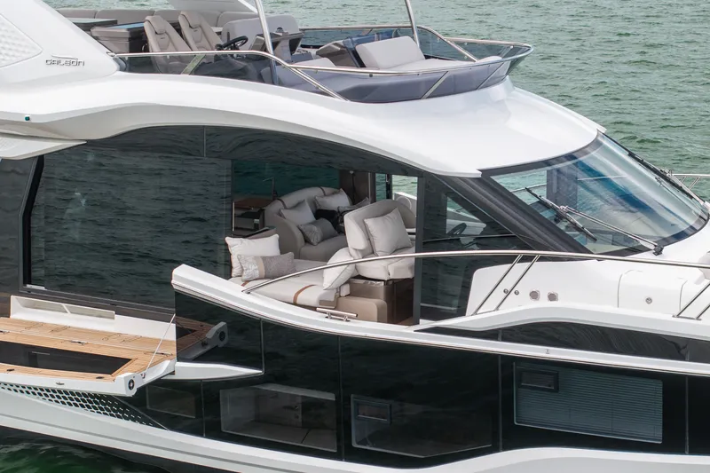 Slide: The Image of Galeon 520FLY 2027 - 15