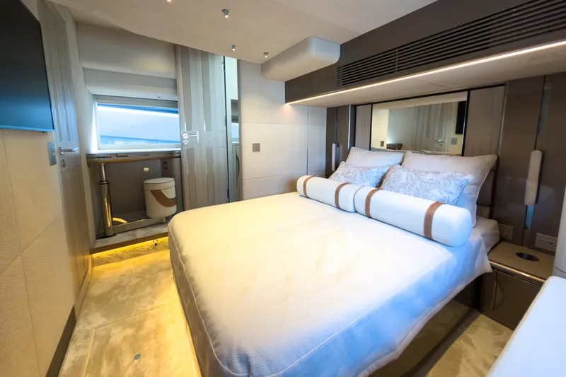 Slide: The Image of Galeon 520FLY 2027 - 33