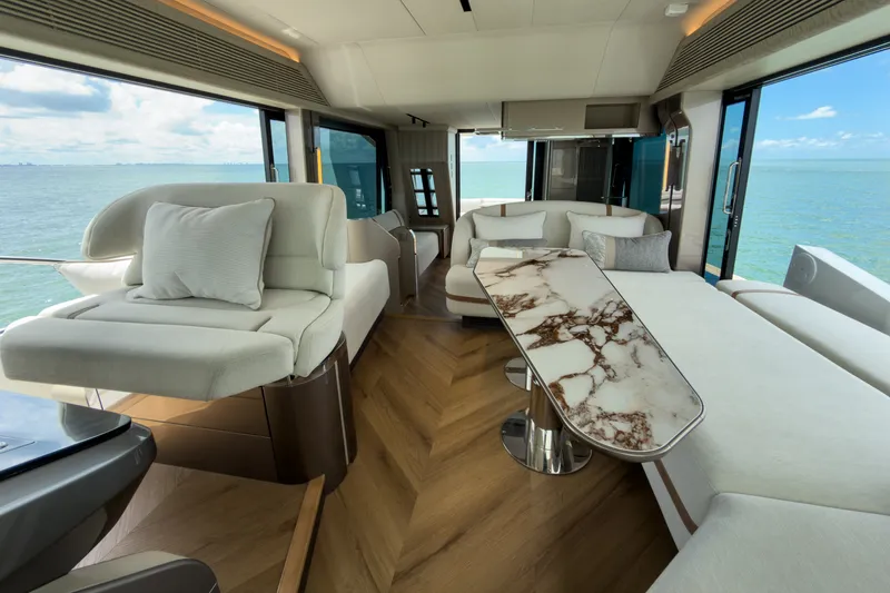 Slide: The Image of Galeon 520FLY 2027 - 20