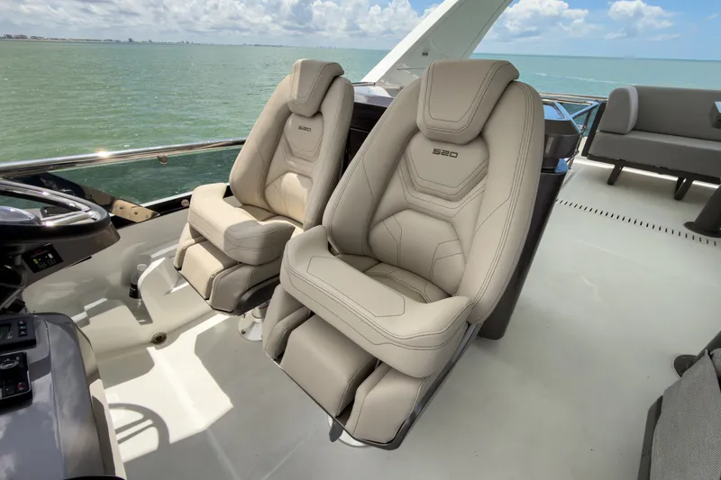 Slide: The Image of Galeon 520FLY 2027 - 28