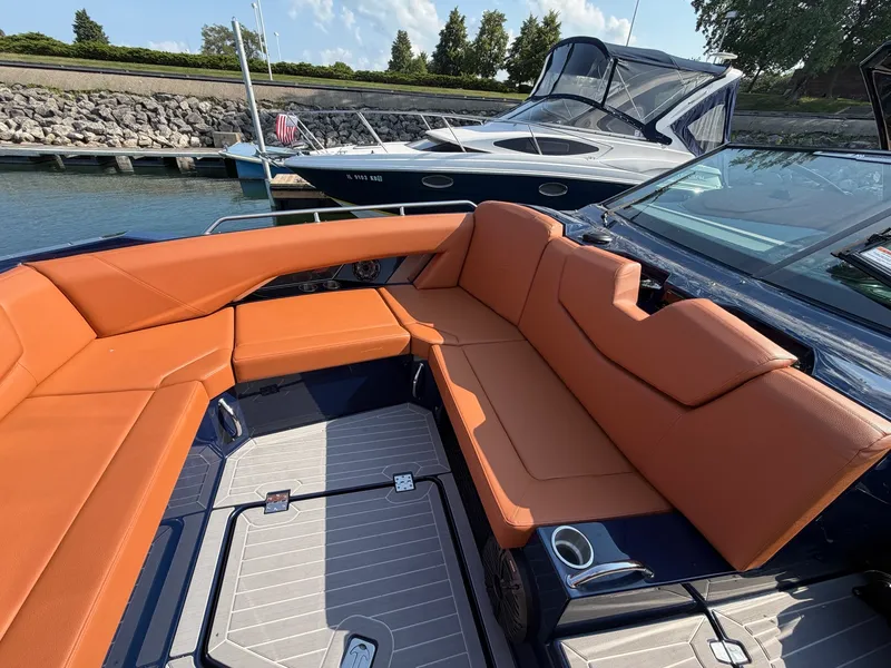 Slide: The Image of Cruisers 338 SOUTH BEACH 2022 - 12