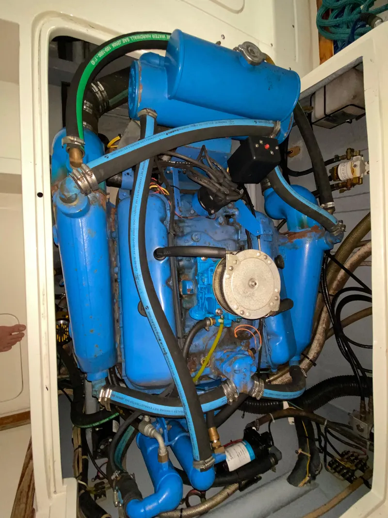 Slide: The Image of Blackfin 29 Flybridge 1988 - 105