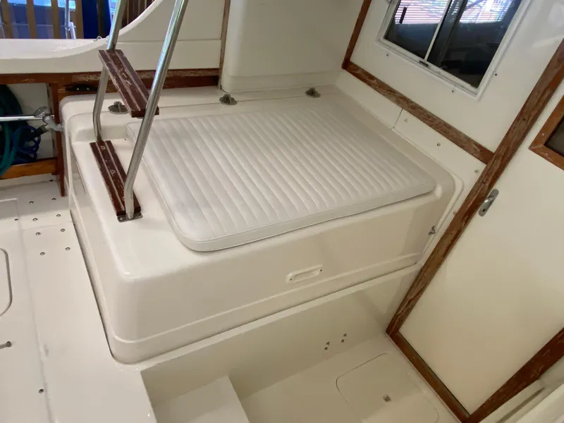 Slide: The Image of Blackfin 29 Flybridge 1988 - 57