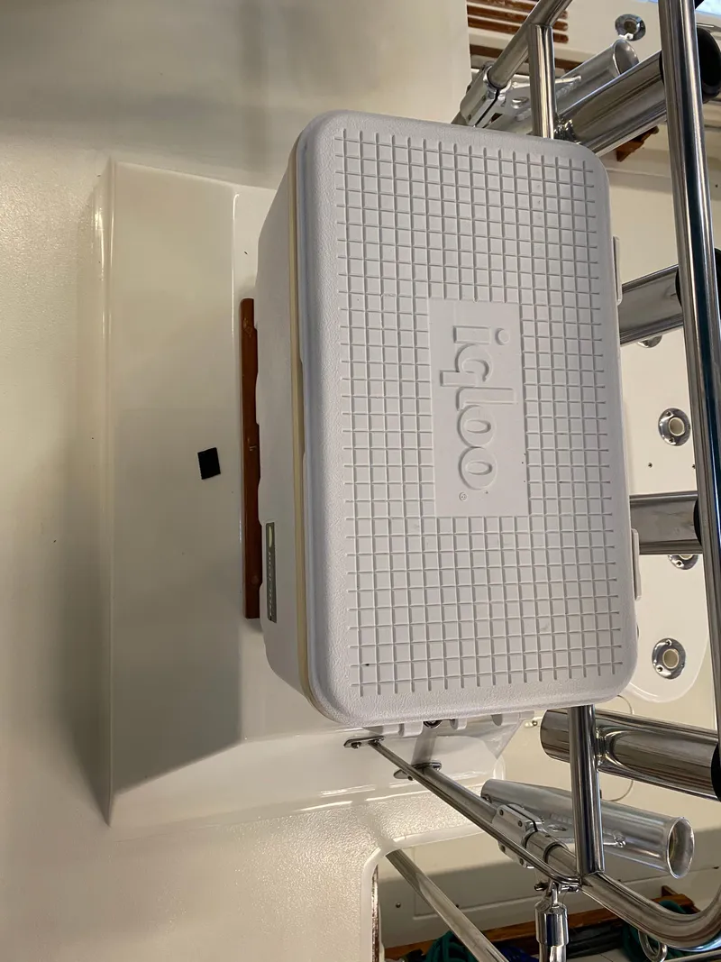 Slide: The Image of Blackfin 29 Flybridge 1988 - 65