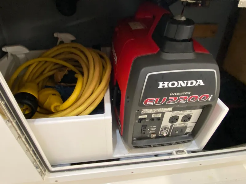 Slide: The Image of Blackfin 29 Flybridge 1988 - 72