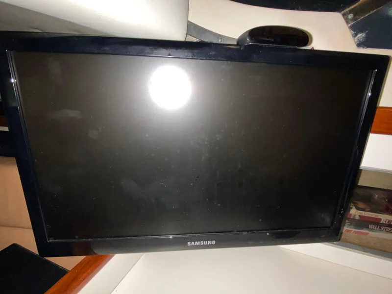 Slide: The Image of Blackfin 29 Flybridge 1988 - 75