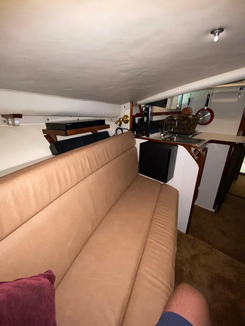 Slide: The Image of Blackfin 29 Flybridge 1988 - 80