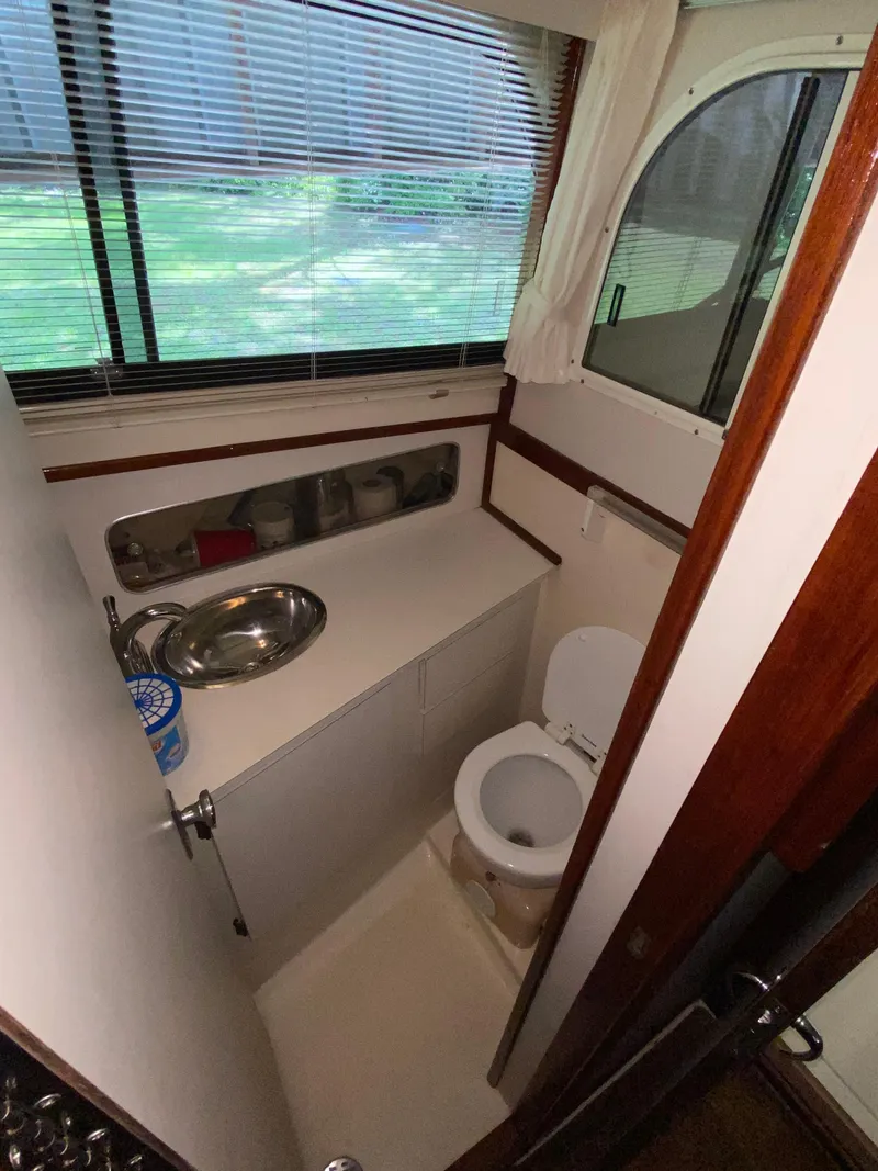 Slide: The Image of Blackfin 29 Flybridge 1988 - 82